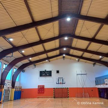 Ureditev nove razsvetljave v veliki telovadnici na OŠ Marije Vere (2)